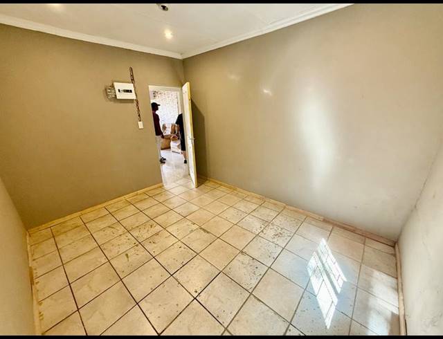 5 BEDROOM HOUSE FOR SALE IN VANDERBIJLPARK CW 6